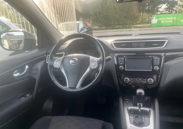 Nissan Qashqai cena 56900 przebieg: 140000, rok produkcji 2014 z Warszawa małe 137